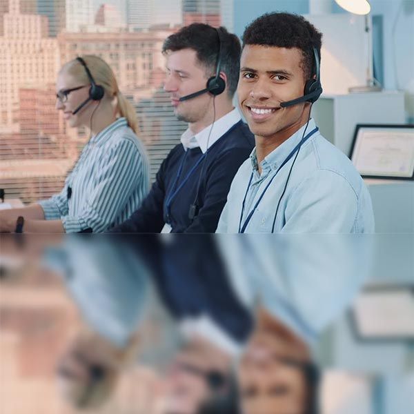 Agent Assist Hub tracks content and intent, while proactively offering agent guidance