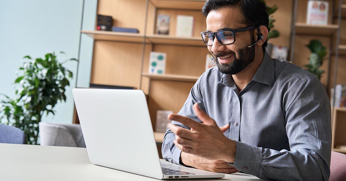 5 ways the new CXone Coaching application benefits you and your team