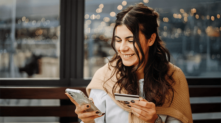 Enhancing customer experience in eCommerce: The strategic role of AI in your digital contact center