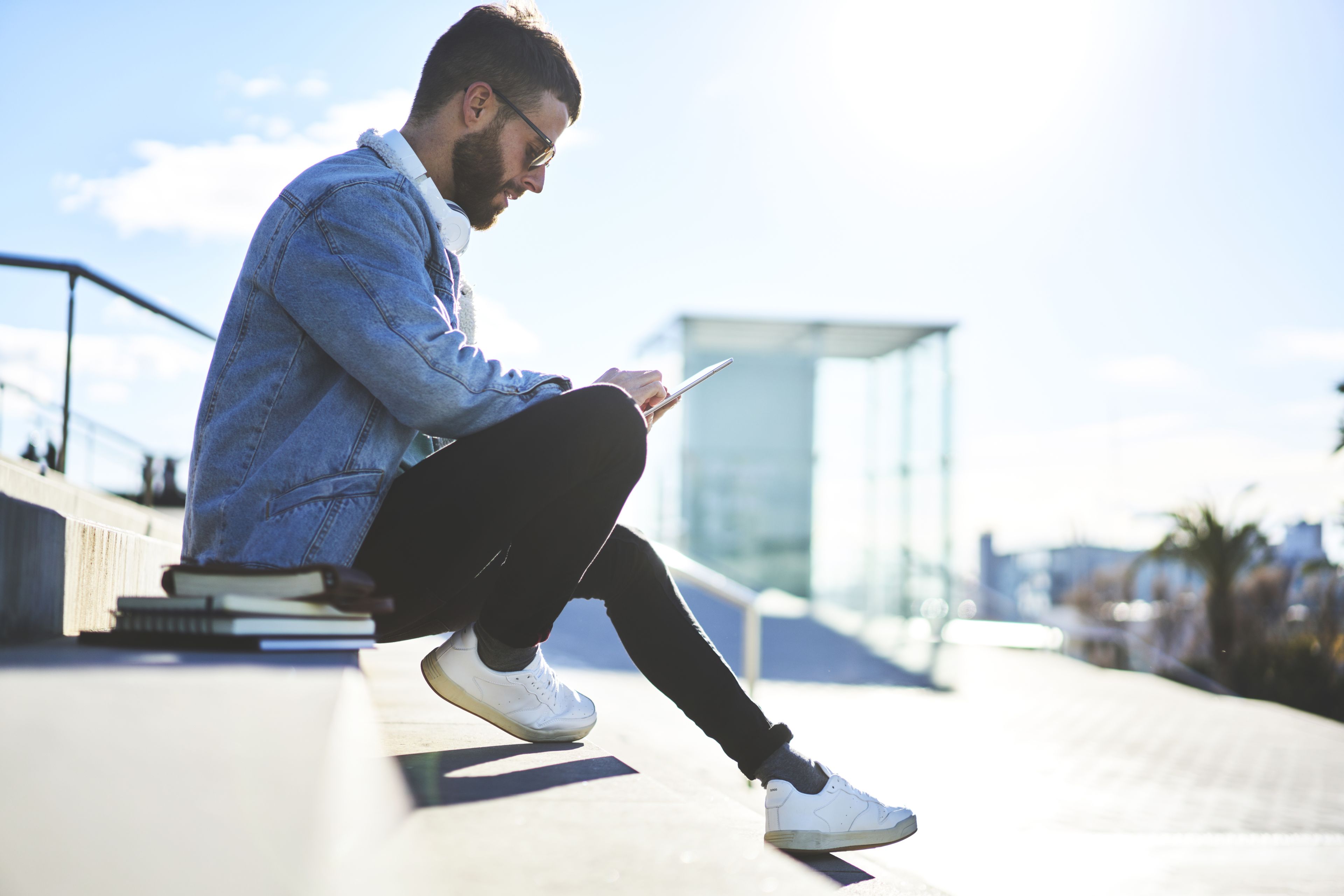 Deliver better patient experiences and outcomes in 2025 with voice of the customer