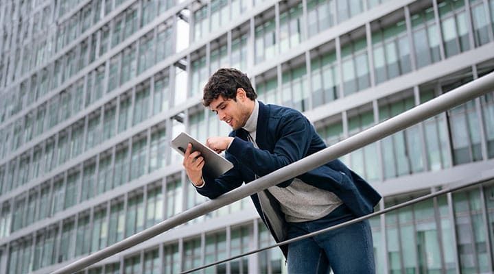 How to Manage the Remote and Hybrid Workforce